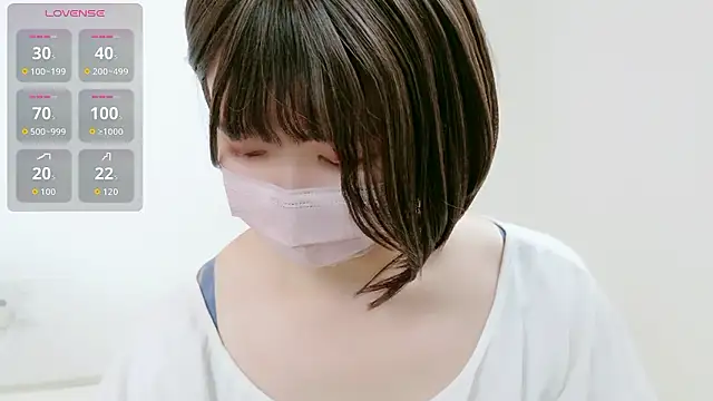 Snapshot of momoka_chan_jp chatting on June 22, 5:37 am momoka chan jp online show from June 22, 5:37 am