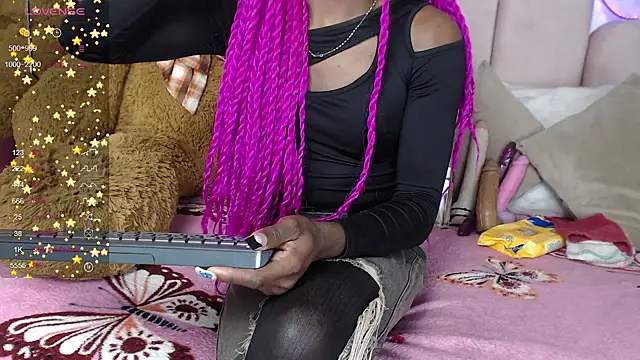 puca ebony online show from December 12, 4:43 pm