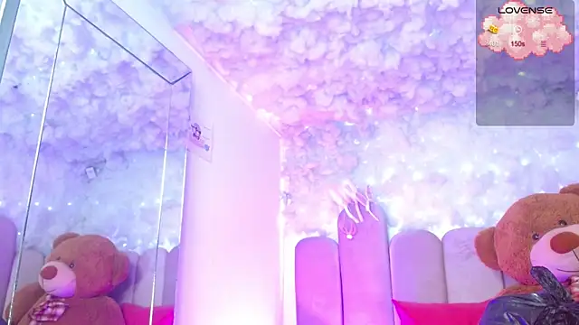 puca ebony online show from December 22, 4:37 pm