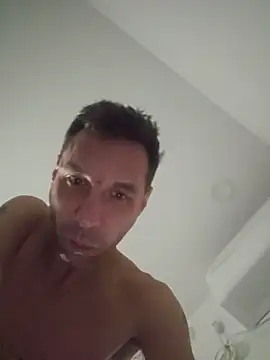 Iliketocooksquirt25 online show from June 2, 4:58 am