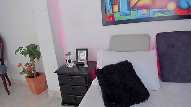 Jessica Herrera  online show from November 18, 10:47 pm