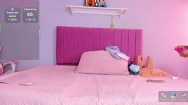 alexa pariss online show from October 29, 8:21 pm