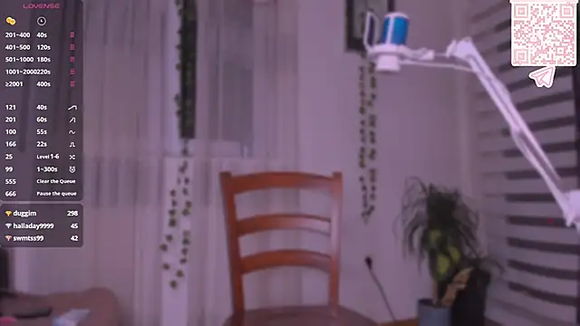 Freakcute  online show from February 11, 5:07 pm