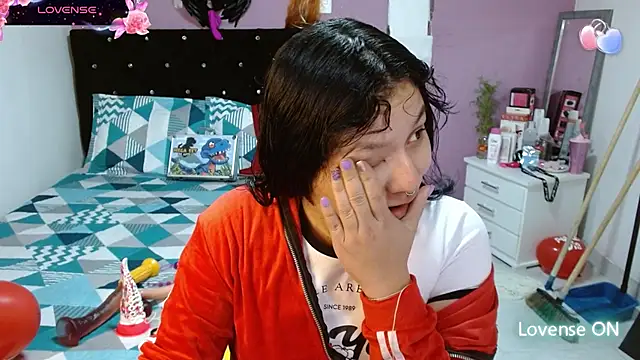 Snapshot of soniafuckboobs chatting on February 20, 6:13 pm soniafuckboobs online show from February 20, 6:13 pm