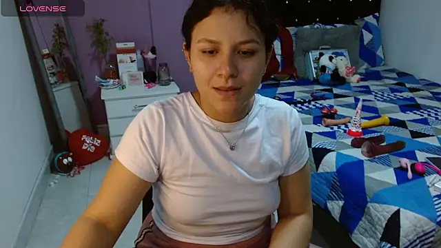 Snapshot of soniafuckboobs chatting on March 1, 12:39 am soniafuckboobs online show from March 1, 12:39 am