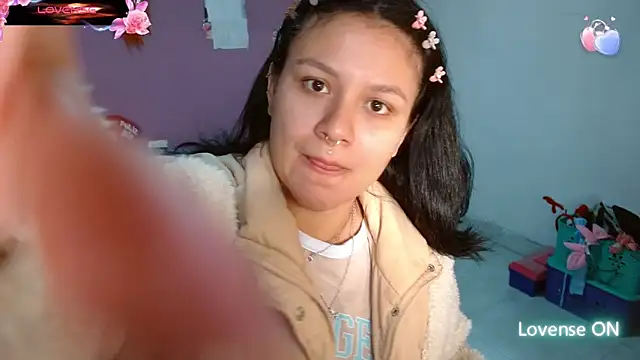 Snapshot of soniafuckboobs chatting on March 10, 12:15 pm soniafuckboobs online show from March 10, 12:15 pm