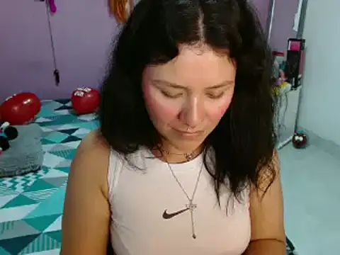 Snapshot of soniafuckboobs chatting on March 11, 3:23 pm soniafuckboobs online show from March 11, 3:23 pm