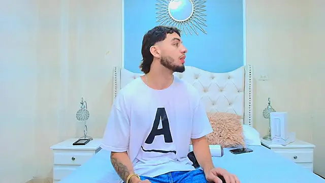 Michael magno online show from November 11, 7:58 pm