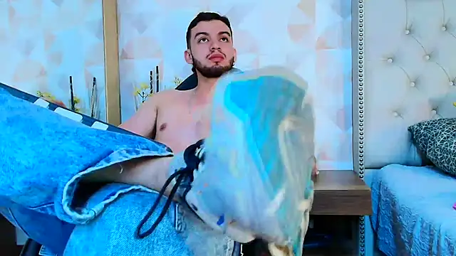 Michael magno online show from May 15, 11:34 pm