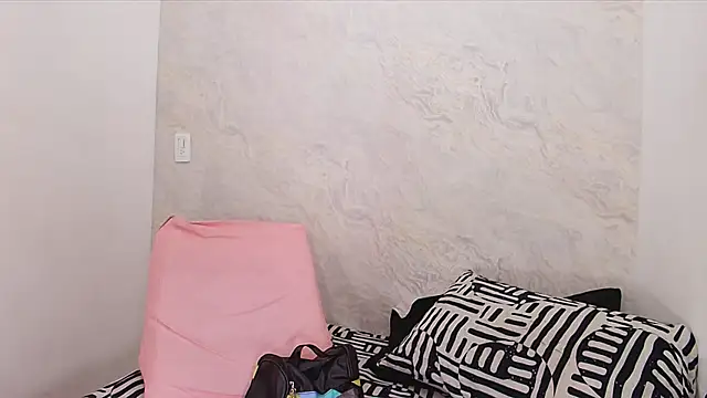 Snapshot of sofi_balvin chatting on January 23, 7:18 pm sofi balvin online show from January 23, 7:18 pm