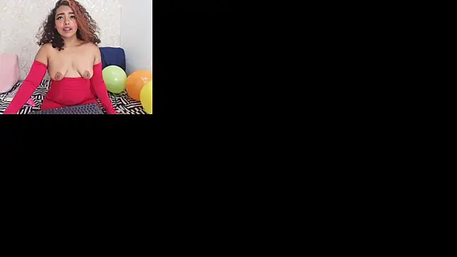 Snapshot of sofi_balvin chatting on September 17, 7:26 pm sofi balvin online show from September 17, 7:26 pm