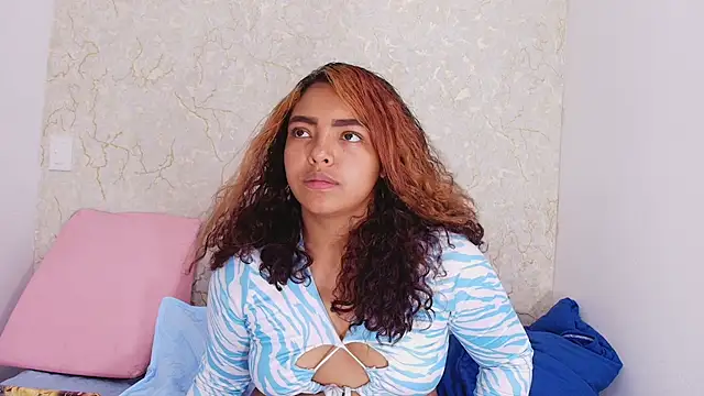 Snapshot of sofi_balvin chatting on October 4, 7:23 pm sofi balvin online show from October 4, 7:23 pm