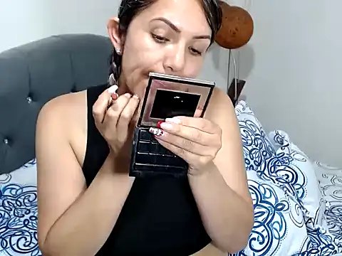 Snapshot of Chantal_hott chatting on December 29, 8:58 pm Chantal hott online show from December 29, 8:58 pm