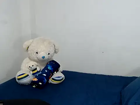 Snapshot of Chantal_hott chatting on January 11, 2:30 am Chantal hott online show from January 11, 2:30 am