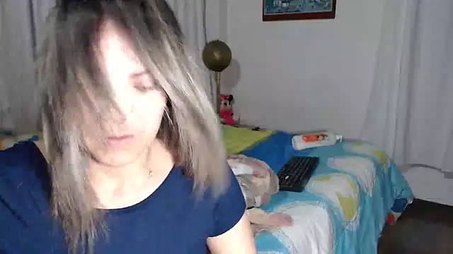 Snapshot of Chantal_hott chatting on November 12, 12:55 am Chantal hott online show from November 12, 12:55 am