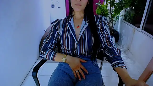 Snapshot of BitterMomXxx chatting on September 26, 12:31 pm BitterMomXxx online show from September 26, 12:31 pm