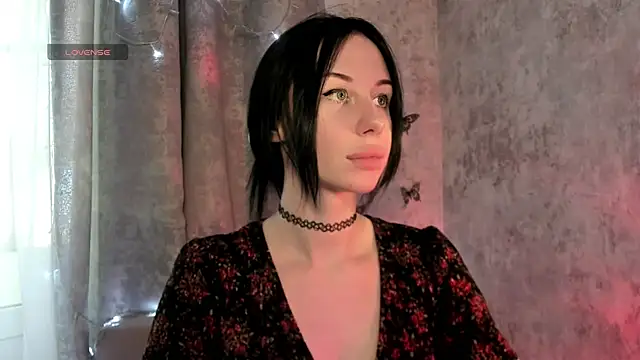 Snapshot of elena_addiction chatting on June 16, 2:30 pm elena addiction online show from June 16, 2:30 pm