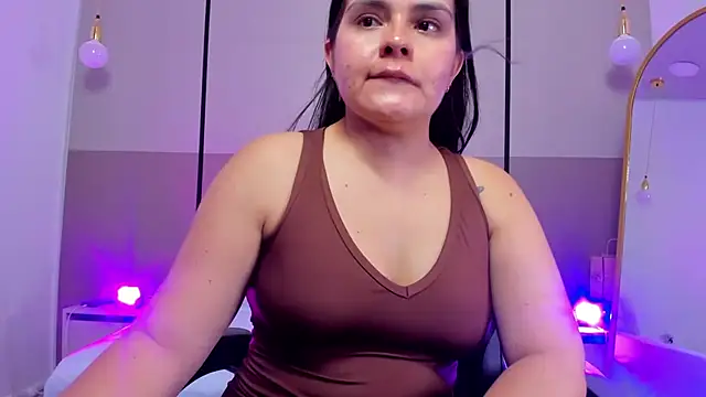 ayla13  online show from March 2, 7:10 pm