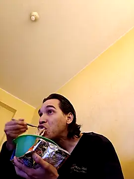 Snapshot of Alamleo36 chatting on October 28, 7:05 pm Alamleo36 online show from October 28, 7:05 pm