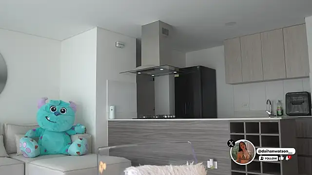 Daihanwatson  online show from April 21, 9:06 pm