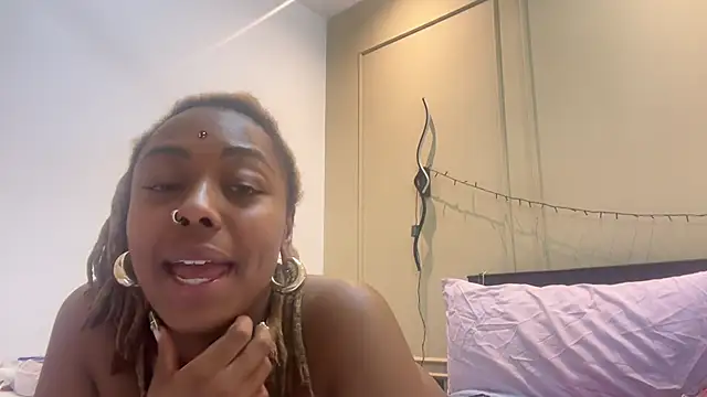 ChocolateCakeQueen online show from January 11, 1:48 am