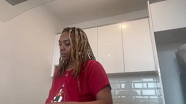 ChocolateCakeQueen online show from January 25, 8:21 pm