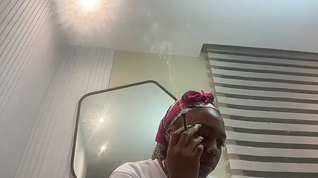 ChocolateCakeQueen online show from January 29, 3:22 am