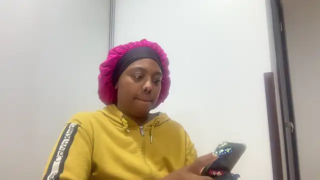 ChocolateCakeQueen online show from January 8, 5:21 am