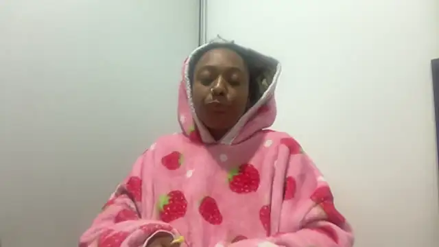 ChocolateCakeQueen online show from January 12, 10:31 am