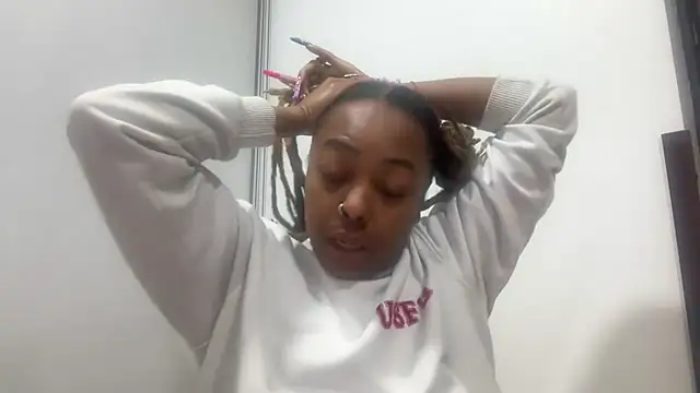 ChocolateCakeQueen online show from January 13, 2:06 am