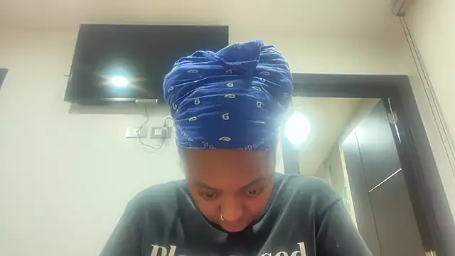 ChocolateCakeQueen online show from January 15, 2:49 am