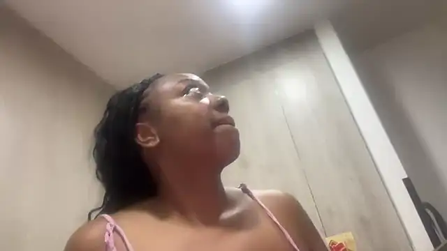 ChocolateCakeQueen online show from March 15, 8:15 pm