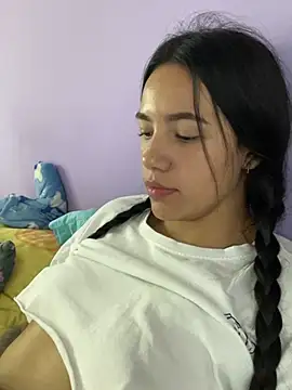 hannahb-e online show from January 16, 10:44 pm