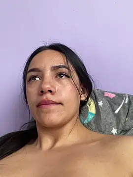 hannahb-e online show from January 21, 7:06 pm