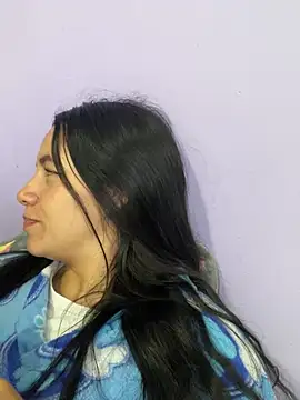 hannahb-e online show from January 21, 10:30 pm