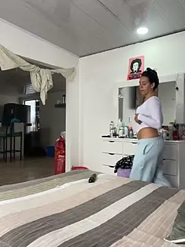 Snapshot of hannahb-e chatting on October 20, 3:45 pm hannahb-e online show from October 20, 3:45 pm