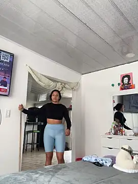 Snapshot of hannahb-e chatting on November 14, 6:06 pm hannahb-e online show from November 14, 6:06 pm