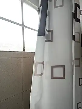 Snapshot of hannahb-e chatting on January 8, 4:31 pm hannahb-e online show from January 8, 4:31 pm