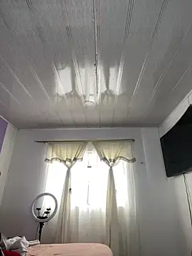 hannahb-e online show from March 5, 2:46 pm