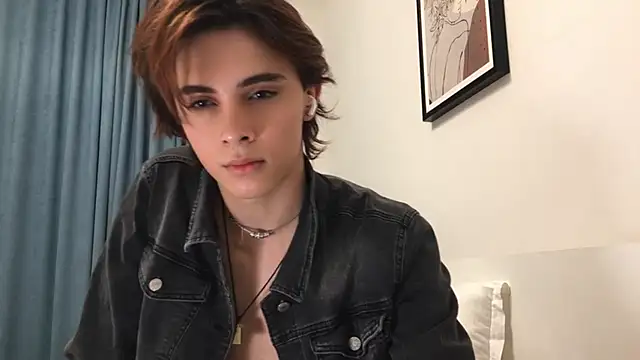 Snapshot of k0sta_ chatting on December 20, 6:45 pm k0sta online show from December 20, 6:45 pm