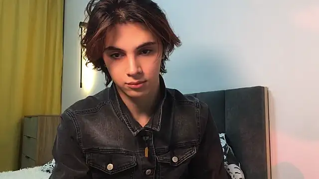 Snapshot of k0sta_ chatting on January 17, 10:00 am k0sta online show from January 17, 10:00 am