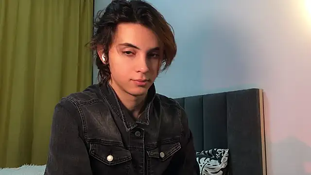 Snapshot of k0sta_ chatting on January 17, 10:23 pm k0sta online show from January 17, 10:23 pm