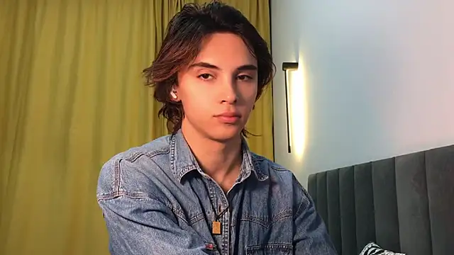 Snapshot of k0sta_ chatting on January 21, 12:07 pm k0sta online show from January 21, 12:07 pm