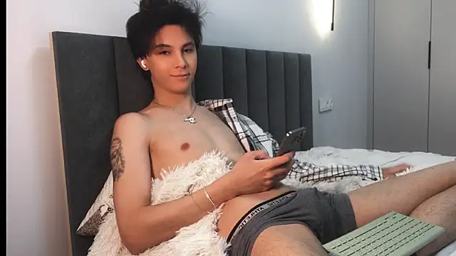 Snapshot of k0sta_ chatting on February 10, 5:30 pm k0sta online show from February 10, 5:30 pm