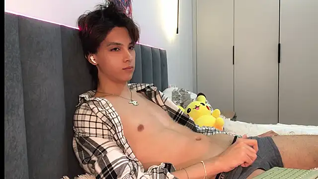 Snapshot of k0sta_ chatting on February 15, 1:10 am k0sta online show from February 15, 1:10 am