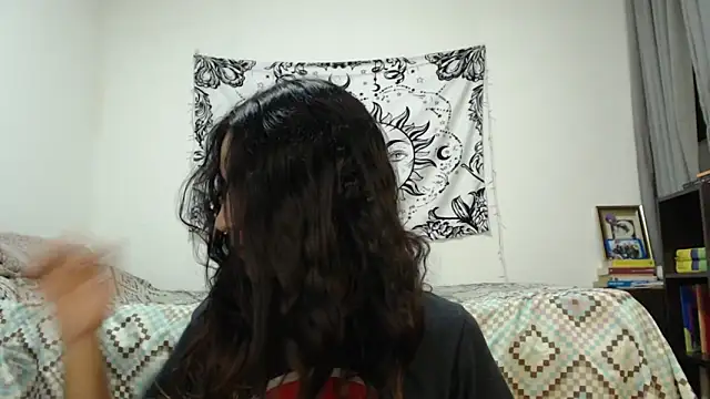 AlinaWoolf  online show from February 2, 3:43 am