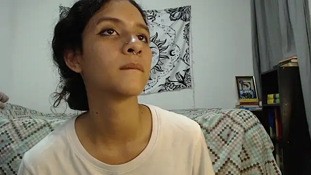 AlinaWoolf  online show from February 7, 1:58 am