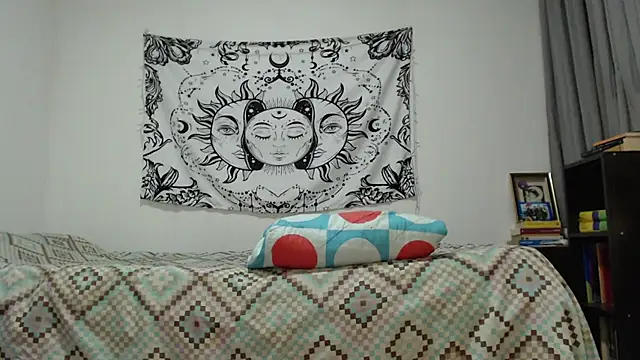 AlinaWoolf  online show from February 9, 4:14 am