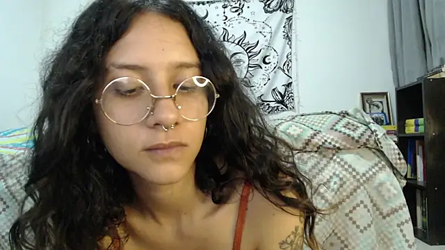 AlinaWoolf  online show from March 8, 7:49 am