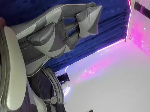 DianaCisneros online show from March 24, 2:05 am